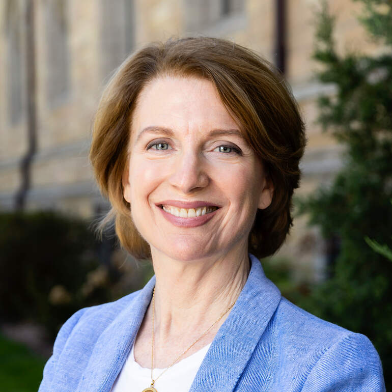 Head shot of Dr. Laura Dunham