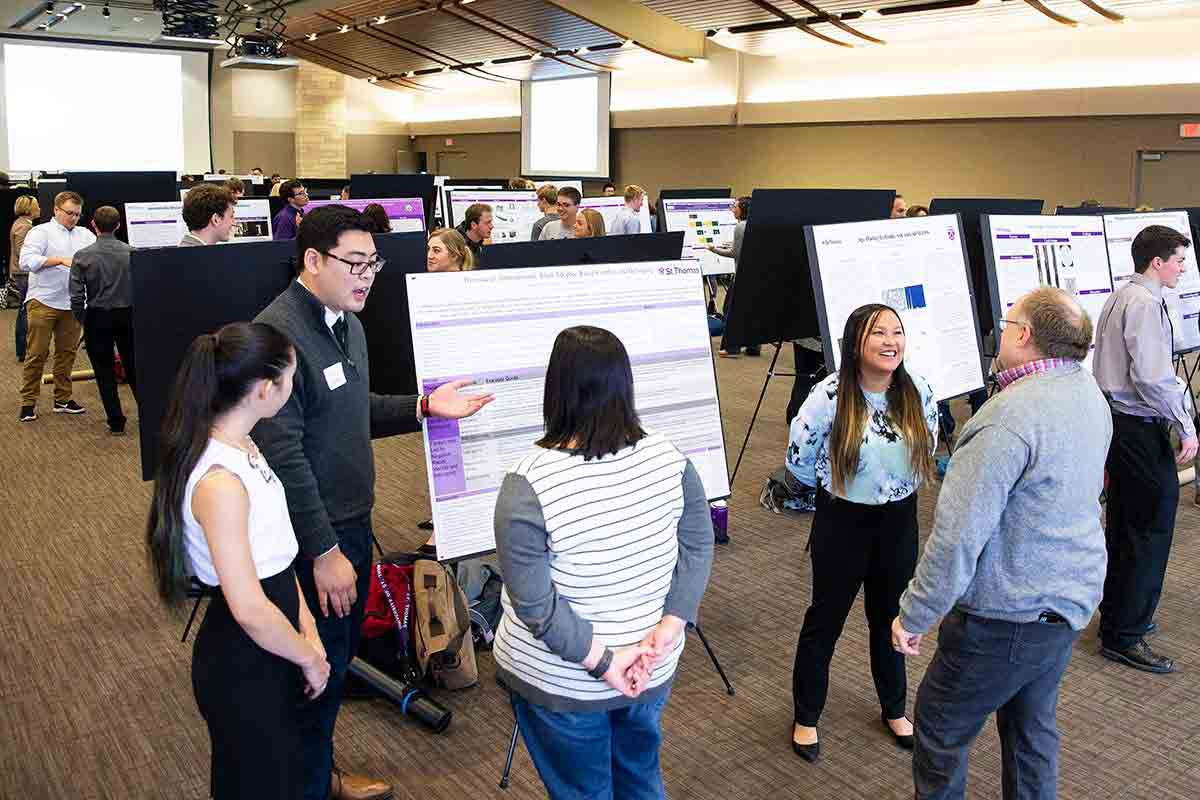 Students present their research during the undergraduate research poster event.