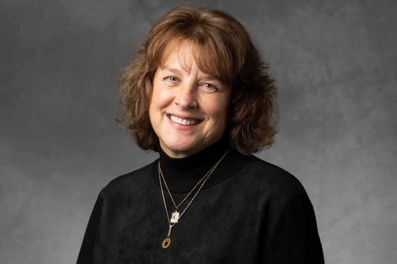 Kay Guidarelli Headshot