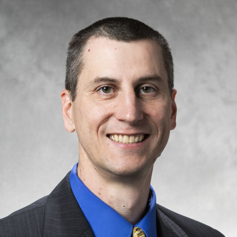 jonathan stoltz headshot