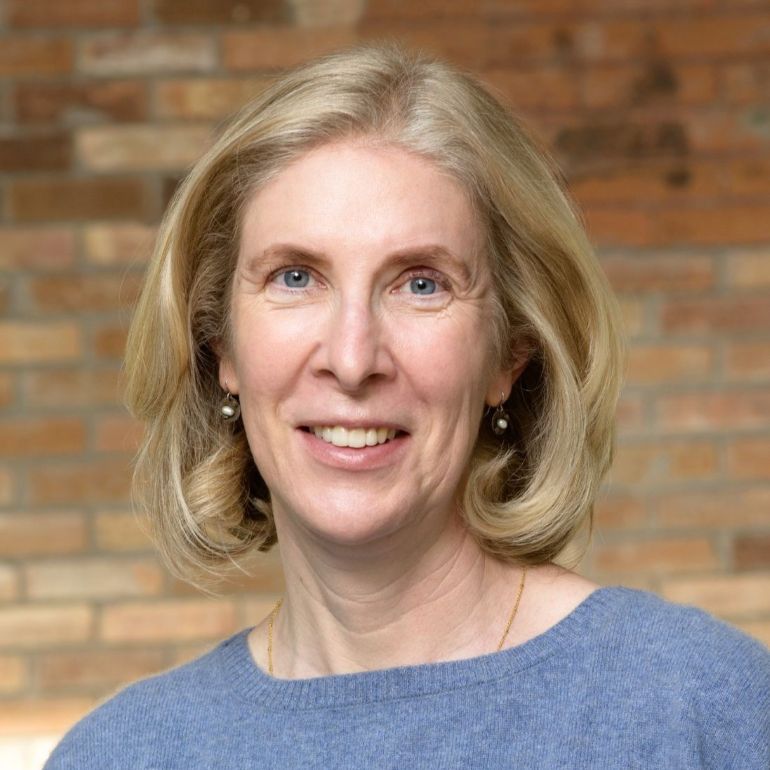 Profile Photo of Laura Russ